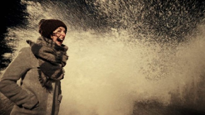Icy storm  lashes  France and Germany causing hardship